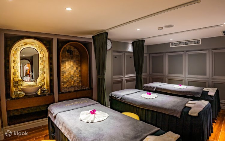 Luxury massage room